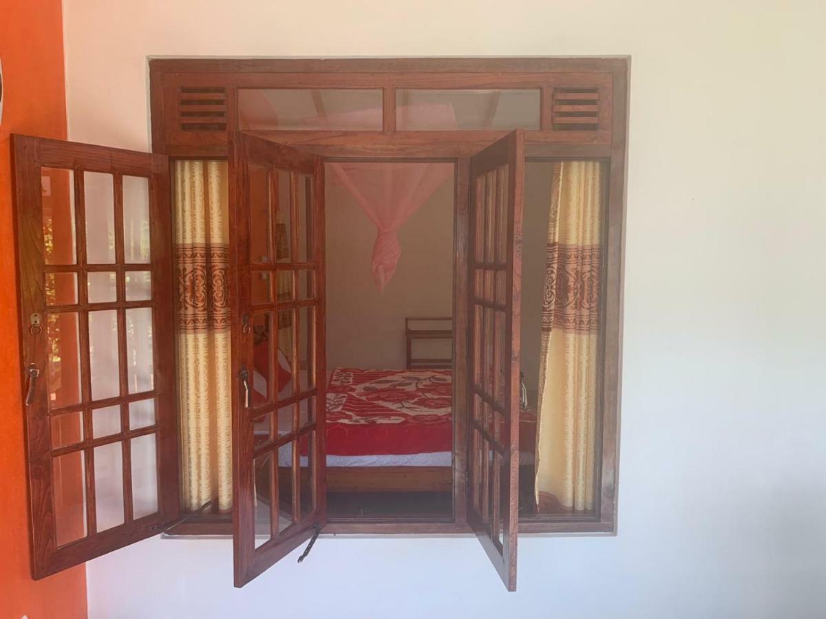 מלון אלה Induwara Guest מראה חיצוני תמונה