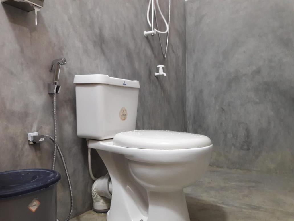 מלון אלה Induwara Guest מראה חיצוני תמונה